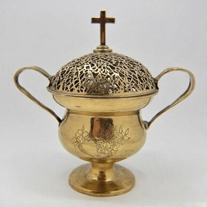 SanctaBurn Holy Flame Brûleur d'encens à charbon de bois antique Encensoir en laiton fabriqué à la main pour la messe et les offrandes spirituelles - Product Image 4