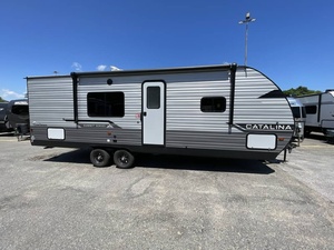 Autocaravana Usada Coach_men Cata_lina Sum_mit 261BH 2024 para Camping - Product Image 1