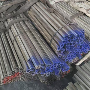 Tubería Triangular de Acero al Carbono sin Costura ST37 <span class=keywords><strong>ST52</strong></span> - Product Image 4
