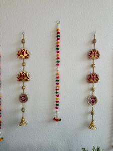 Guirlandes de pompons multicolores de 4 pieds avec différents ensembles de combinaisons, thème bohème, décoration de rideau mexicain pour fête. - Product Image 2