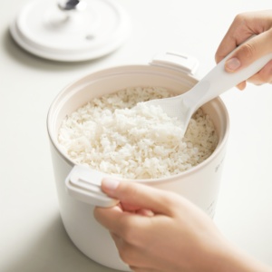 Petite capacité 1.5L multifonction 600W Mini cuiseur à riz à micro-pression autocuiseurs électriques à <span class=keywords><strong>huile</strong></span> en céramique blanche de qualité alimentaire - Product Image 2