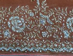 Costumes indiens brodés à la main non cousus de créateur moderne pour femmes, style traditionnel élégant pour les fêtes - Product Image 2