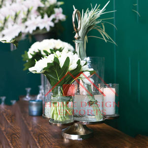 Soporte de vela acabado antiguo de latón de diseño atractivo con votivo de vidrio - Product Image 3