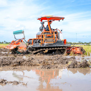Tractor Oruga 3 en 1 HOGICO HG-80VN/TURBO, Alta Eficiencia, 80HP, Potente, Duradero y Flexible para Cualquier Tarea Agrícola - Product Image 1