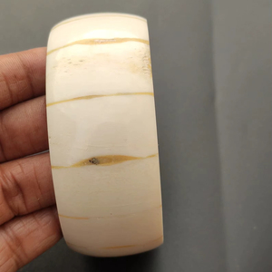 Brazalete de Hueso de Búfalo Natural, Joyería Artesanal de Hueso de Búfalo - Product Image 1