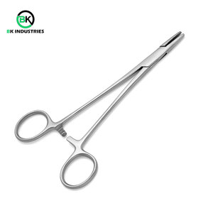 Portaagujas Quirúrgico Profesional de Acero Inoxidable, Diseño Duradero, Portaagujas de Acero Inoxidable para Uso Médico y Veterinario - Product Image 1