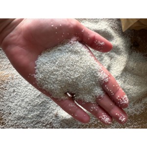 Arena de sílice blanca, arena de cuarzo seca de hierro bajo, materia prima, arena de sílice para fabricación y construcción de vidrio - Product Image 3