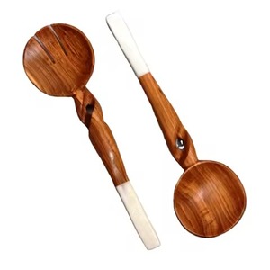 Ensemble d'ustensiles de cuisine en bois bleu pour servir la salade - Product Image 3