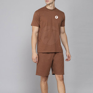 Conjunto de pantalones cortos de talla grande Conjunto de pantalones cortos de entrenamiento para uso al aire libre para hombres Ropa deportiva personalizada Conjunto de pantalones cortos para hombres - Product Image 4