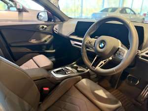 BMW Série 1 1.5 120i d'occasion 2023 (conduite à gauche/droite) - Product Image 2