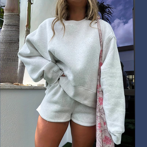 OEM haute qualité 100% coton ensemble de shorts de sport pour femmes respirant décontracté sweat à col rond avec short pour l'hiver - Product Image 2