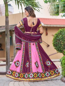 Navratri Chaniya Choli en pur coton brodé entièrement cousu de qualité supérieure de l'exportateur et fournisseur indien - Product Image 3