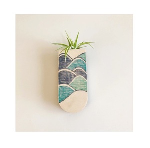 Black Iron Powder Coated Hanging Planter With Bold Ring Design <b>Large</b> Wall Mounted <b>Flower</b> <b>Pot</b> For Modern And Stylish Home Decor - Product Image 2