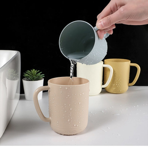 Hot New Custom Color Cylinder Shape 500ml 56g PP Plastic Water Cups Tooth Cup para Cafe Milk Tea Fabricado por Pavico Vietnam - Product Image 3