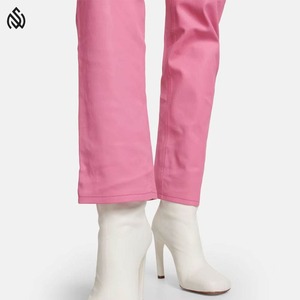Venta caliente Pantalones de cuero de mujer de buena calidad en color sólido Mejor proveedor Cantidad a granel Pantalones de cuero - Product Image 5