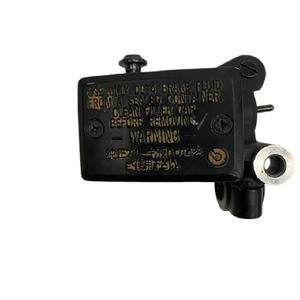 Bomba de Freno Delantera Original para Yamaha MT-09 SP 2018 2DR2580A0000, Nueva, Material de Aluminio y Plástico - Product Image 5