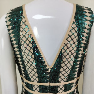 Eleganti Abiti con Scollo a V e Paillettes, Vestito da Sera Lungo fino al Pavimento, Colletto a Barchetta, Stile Impero con Strass e Perle Disponibile dalla Taglia XS alla XL - Product Image 2