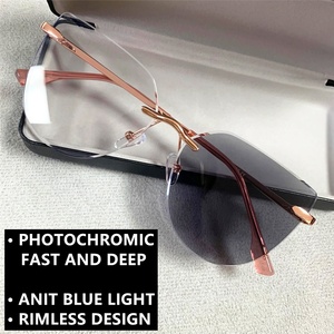 Lunettes Femme 2026 sans Monture, Style <span class=keywords><strong>Papillon</strong></span> Cateye, Noir Doré, Verres Photochromiques Anti-Lumière Bleue, Teinte Tawny - Product Image 3