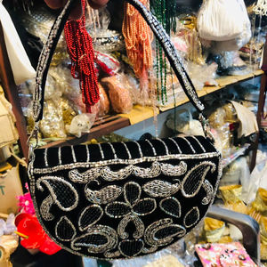 กระเป๋าคลัทช์งานแต่งงานสุดหรูหราสไตล์ชาติพันธุ์จาก Craftstages International ลายดอกไม้ สายโซ่ ซับในโพลีเอสเตอร์ สายสะพายไหล่ - Product Image 1