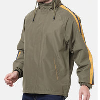 Veste coupe-vent technique en toile vert olive à capuche, imperméable, pour l'extérieur, usine OEM de Sialkot, fournisseur B2B de vêtements de pluie personnalisés en gros