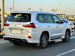 LEXUS LX-SERIES-570 SIGNATURE ปี 2021 ใหม่เอี่ยม วิ่ง 1450 กม. 300-399 แรงม้า เครื่องยนต์ 6 สูบ 5 ที่นั่ง เกียร์อัตโนมัติ - Product Image 5