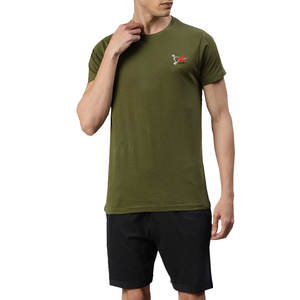 Conjunto de Camiseta y Pantalones Cortos Confiables, Mezcla de Algodón Suave con Costuras Reforzadas para un Uso Duradero - Product Image 1