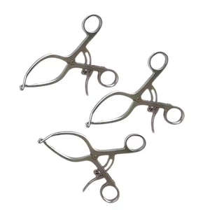 Retracteur vétérinaire orthopédique manuel, mini instrument chirurgical pour diagnostic, outil vétérinaire en acier inoxydable par Surgiright - Product Image 2