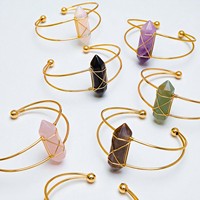 Brazalete de latón con piedras preciosas de ojo de tigre de doble punta-Brazaletes unisex chapados en oro hechos a mano sin níquel