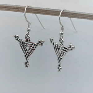 Antique 925 Sterling Silver Triangle Drop Boucles D'oreilles Mignon Fête Bijoux pour Femmes Indiennes Filles À La Main Personnalisé pour Mariages Cadeaux - Product Image 2