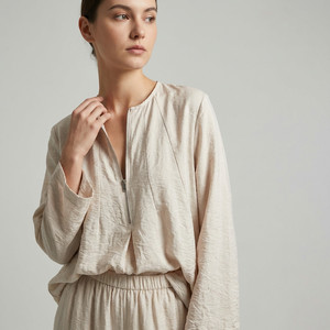 Conjunto de Top y Pantalones Plisados de Viscosa y Nailon con Cierre de Cremallera - Product Image 3