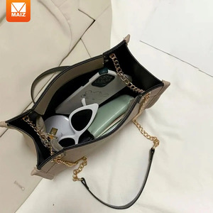 Elegante Bolso de Hombro para Mujer con Cadena, Portátil e Impermeable - Colores Surtidos - Product Image 4
