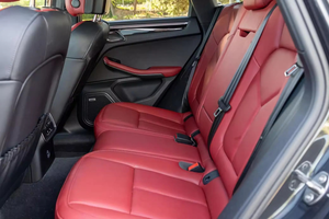 SUV M.a.c.an 2022 Usado en Excelentes Condiciones, Gran Oferta, Bajo Kilometraje, Sin Problemas Mecánicos, Listo para Conducir - Product Image 2