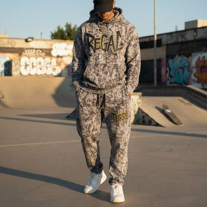 Sublimación con capucha pantalones de chándal conjunto hombres invierno calle Jogging desgaste impreso chándal hombres personalizar sublimado Jogger chándal - Product Image 4