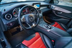 Mercedes-AMG GLC 63 Coupé 2019 usado de primera calidad, motor V8 biturbo, tracción en las cuatro ruedas, escape de rendimiento AMG - Product Image 5