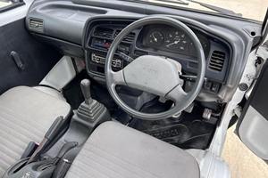 Camioneta Suzuki Carry 4x4 de 1991, con Volante a la Izquierda/Derecha, a Precio Accesible - Product Image 6