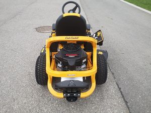 Vente en gros de tondeuse autoportée à braquage zéro Cub Cadet XZ6 S 117 pour la coupe de l'herbe - Product Image 6