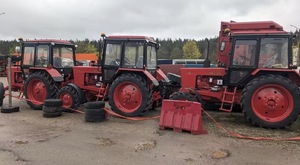 รถแทรกเตอร์เบลารุสใหม่ MTZ 82.1 ปี 2024 รถแทรกเตอร์แบบล้อ 120 แรงม้า เครื่องยนต์ PowerTech เครื่องจักรกลการเกษตร 0-2000 ชั่วโมง - Product Image 3