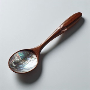 Cuillère à perles artisanale rehaussez votre table avec des essentiels de salle à manger élégants - Product Image 2