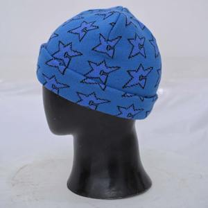 Bonnets personnalisés Bonnet confortable et chaud pour l'hiver Bonnet tricoté avec logo brodé sur mesure - Product Image 6