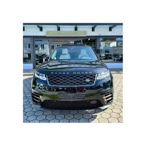 Range Rover avec sièges arrière chauffants et climatisation à quatre zones pour le confort de tous les passagers - Product Image 1