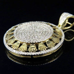 Pendentif Médaillon de Luxe en Or Entièrement Sertie de Diamants Moissanite Brillants 25 Carats VVS1 en Argent Sterling – Breloque Hip Hop Premium - Product Image 1