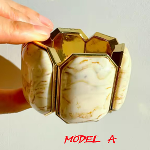 Bracelet jonc en résine épaisse et durable fait à la main pour femmes, bijoux de mode classiques brillants de qualité supérieure, couleur et taille personnalisées disponibles - Product Image 3