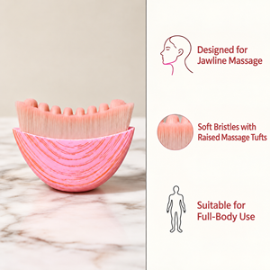 Brosse de massage pour le visage et le corps à poils doux avec étui de protection - Product Image 2