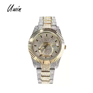 Reloj de pulsera analógico de cuarzo de lujo para hombre con diamantes de moissanita, reloj premium para reuniones de negocios, bodas y uso diario - Product Image 2