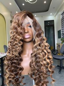 Perruque en cheveux humains ondulés effet océan avec closure et frontal en dentelle transparente - Product Image 3
