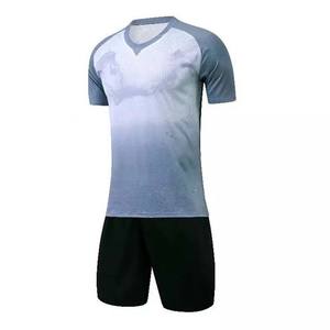 Vêtements à la mode pour hommes, uniforme de football pour équipe, quantité minimale de commande, couleur unie, Sublimation, Design Unique, uniformes de football pour hommes, 2022 - Product Image 2