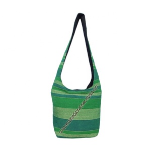 Sac bandoulière en coton brodé multicolore fait main, avec logo personnalisé imprimé en sérigraphie, élégant et professionnel - Product Image 2