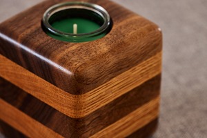 Porte-bougie en bois élégant en forme de cube pour la décoration de la maison, centre de table, présentation de table, utilisation en fête et style d'intérieur en provenance d'Inde - Product Image 6