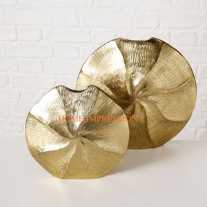 Ensemble de 2 Vase à fleurs en aluminium poli doré Décoration de table en métal en gros Fait à la main Classique Fantaisie Nouveaux Vases élégants pour cadeaux - Product Image 1