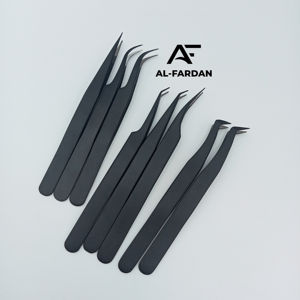 Pince à cils en acier inoxydable solide enduit de poudre noire outil d'extension de cils à poignée lâche pointue pour la marque privée de Volume - Product Image 1